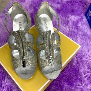 Women’s 7.5 Michael Kors Sparkly Sandal